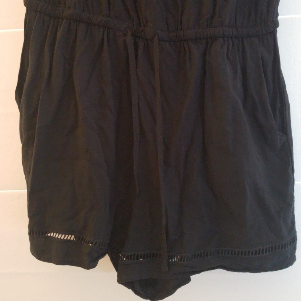 black romper - Picture 2 of 4
